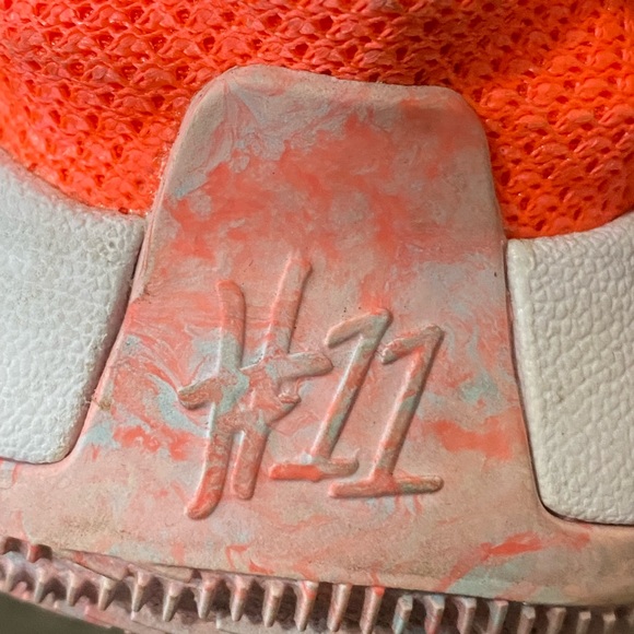 Nike | Kyrie low top white marbled sole - Picture 5 of 6